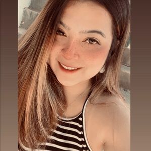 Meet your Posher, Camille jan